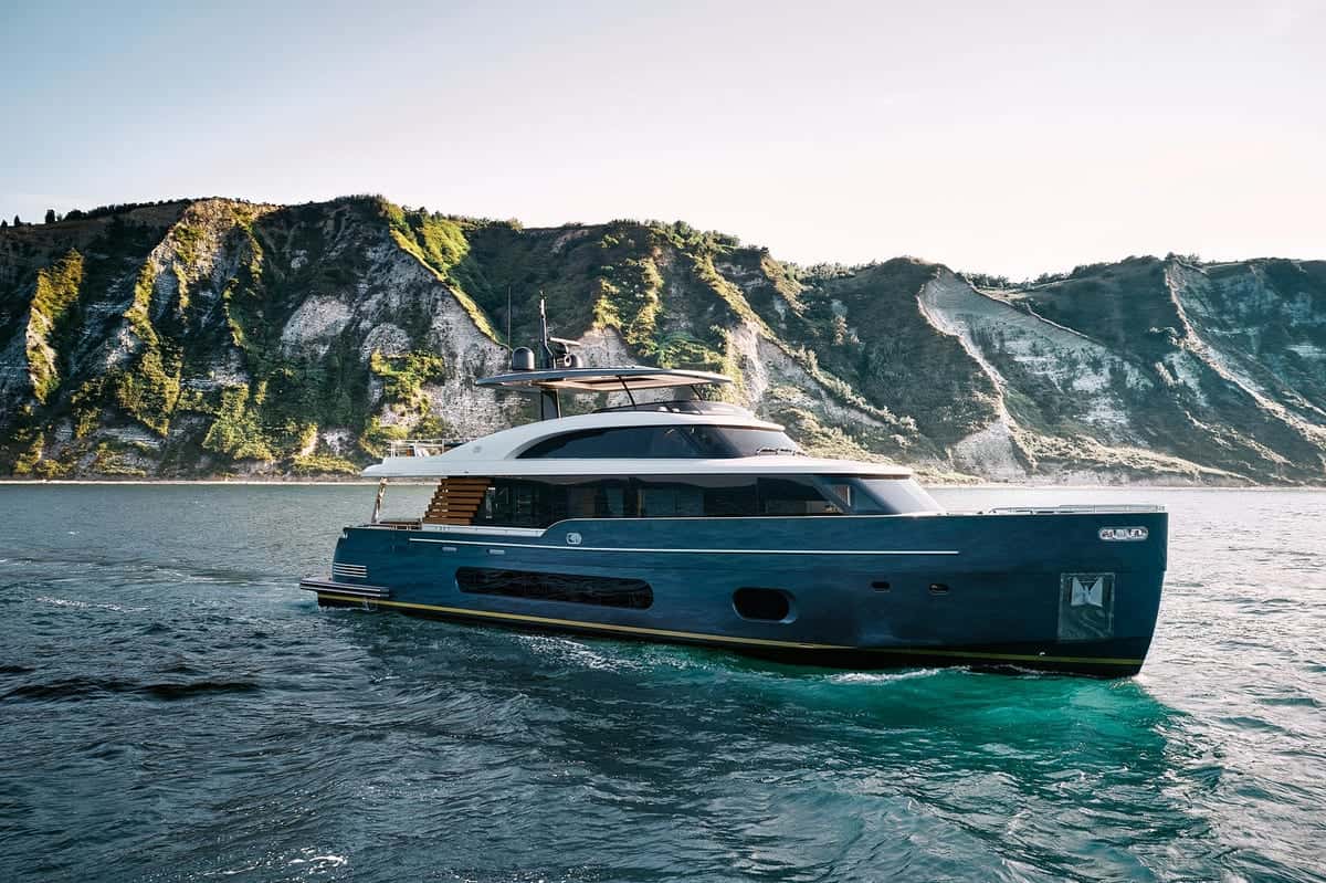 Azimut Magellano 25