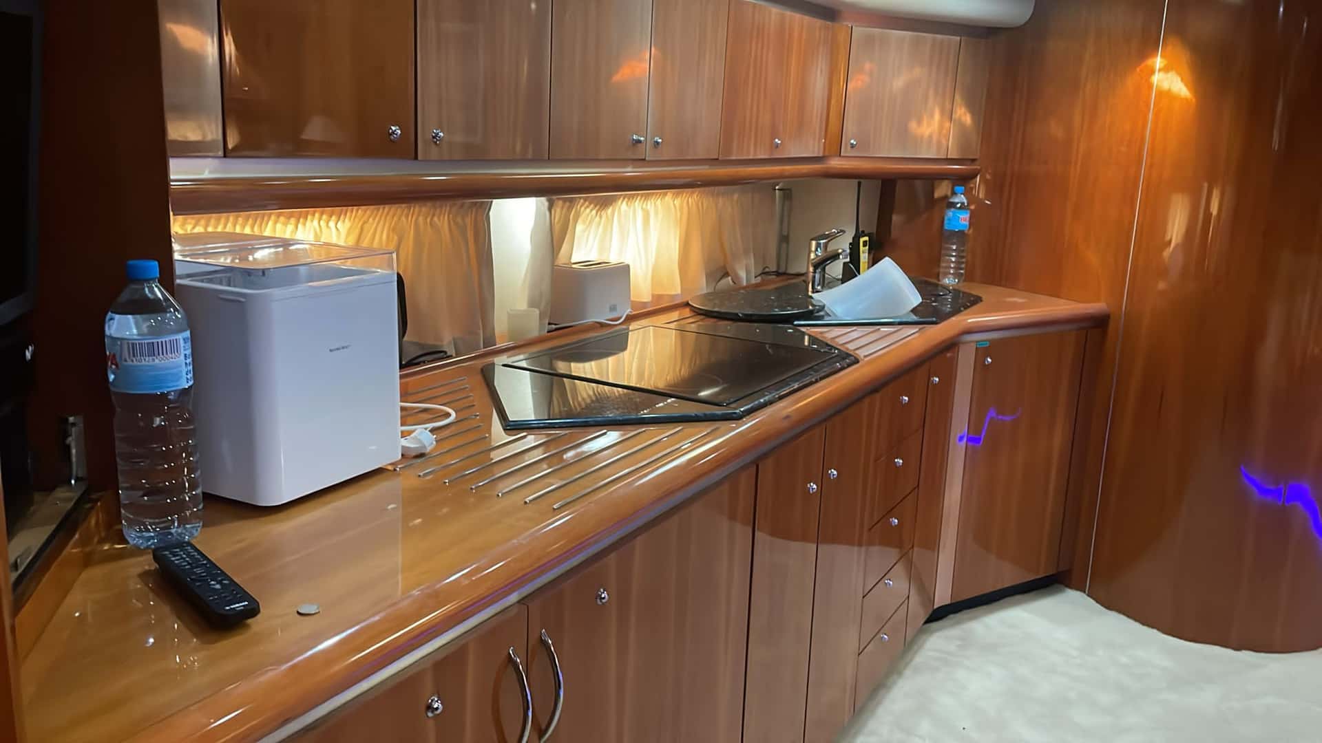 Sunseeker Predator 61 - miniatura 22
