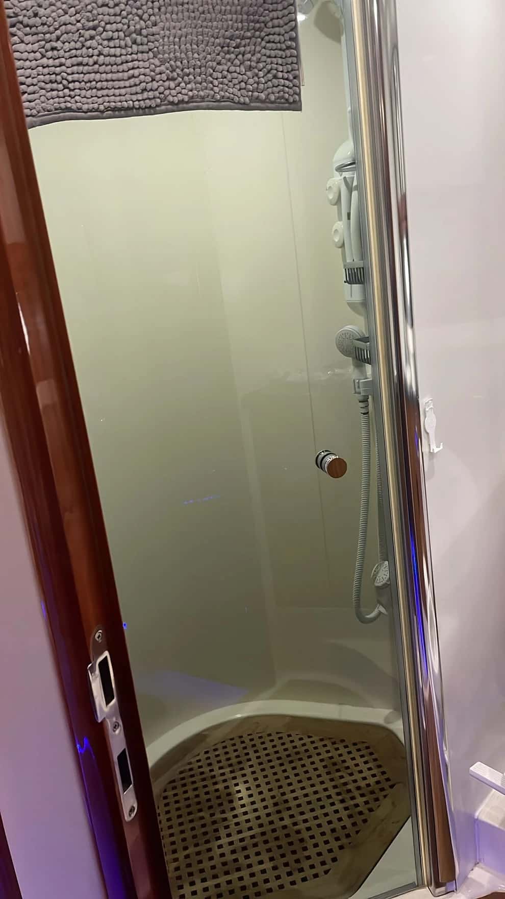 Sunseeker Predator 61 - miniatura 40