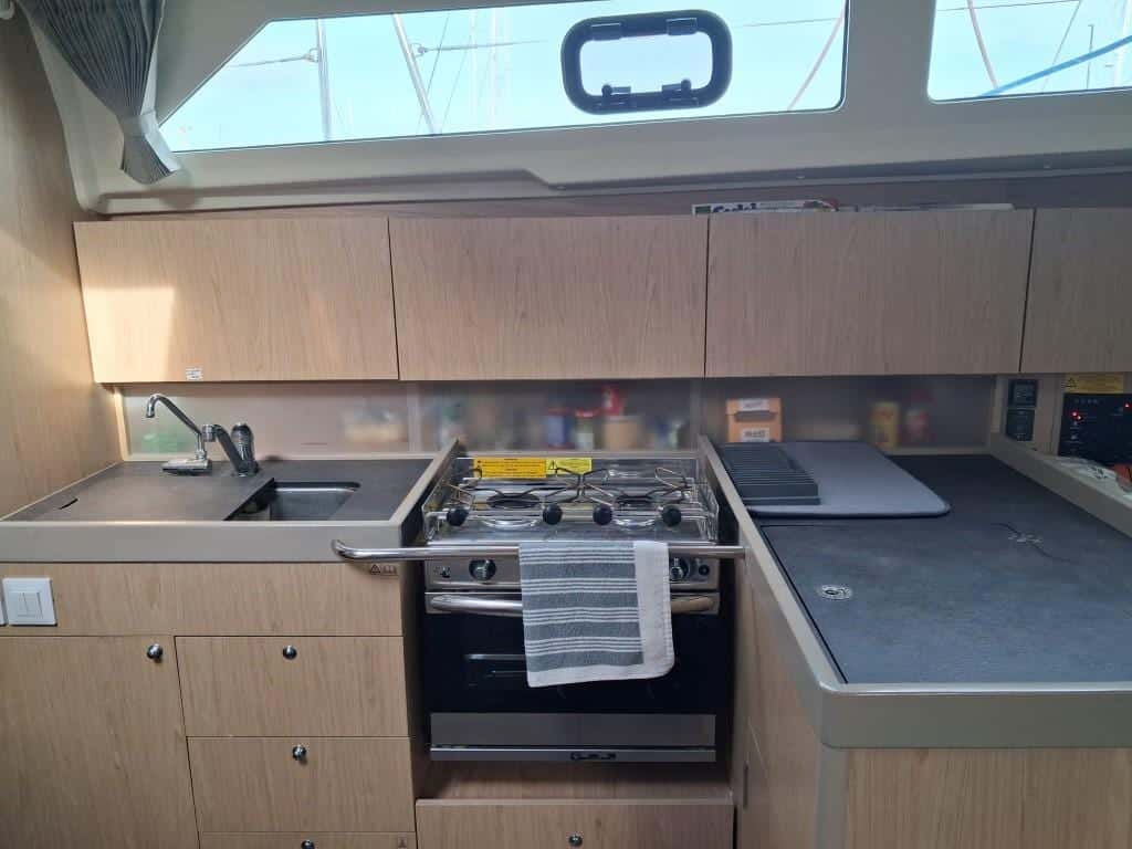 Beneteau Oceanis 41.1 - miniatura 30