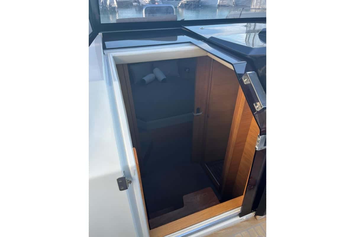 De Antonio Yachts 33cruisers - miniatura 10