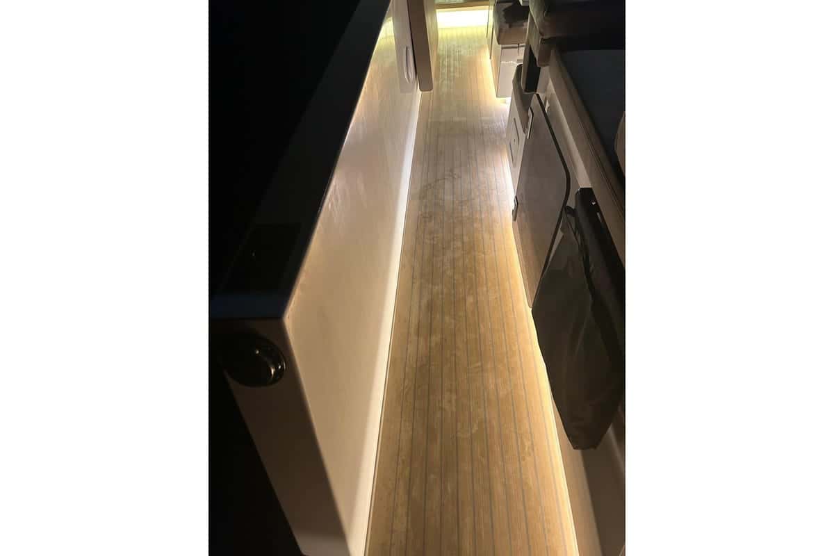 De Antonio Yachts 33cruisers - miniatura 36