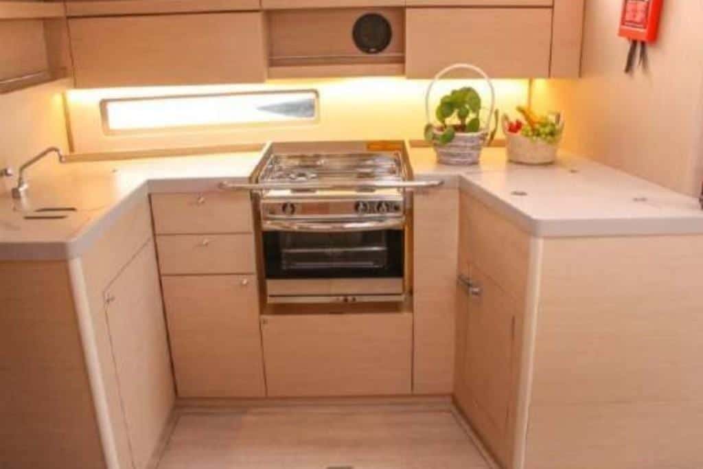 Beneteau Oceanis 40.1 - miniatura 16