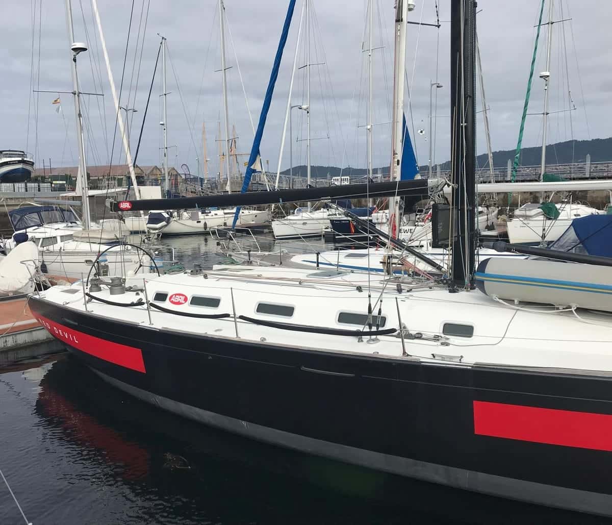 BENETEAU FIRST 44.7 RED DEVIL - miniatura 9