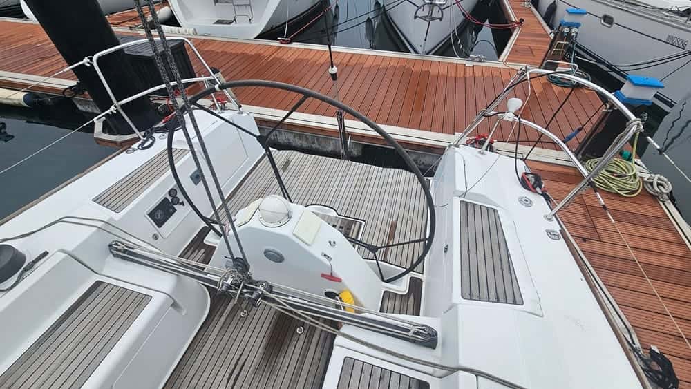 BENETEAU FIRST 44.7 RED DEVIL - miniatura 12