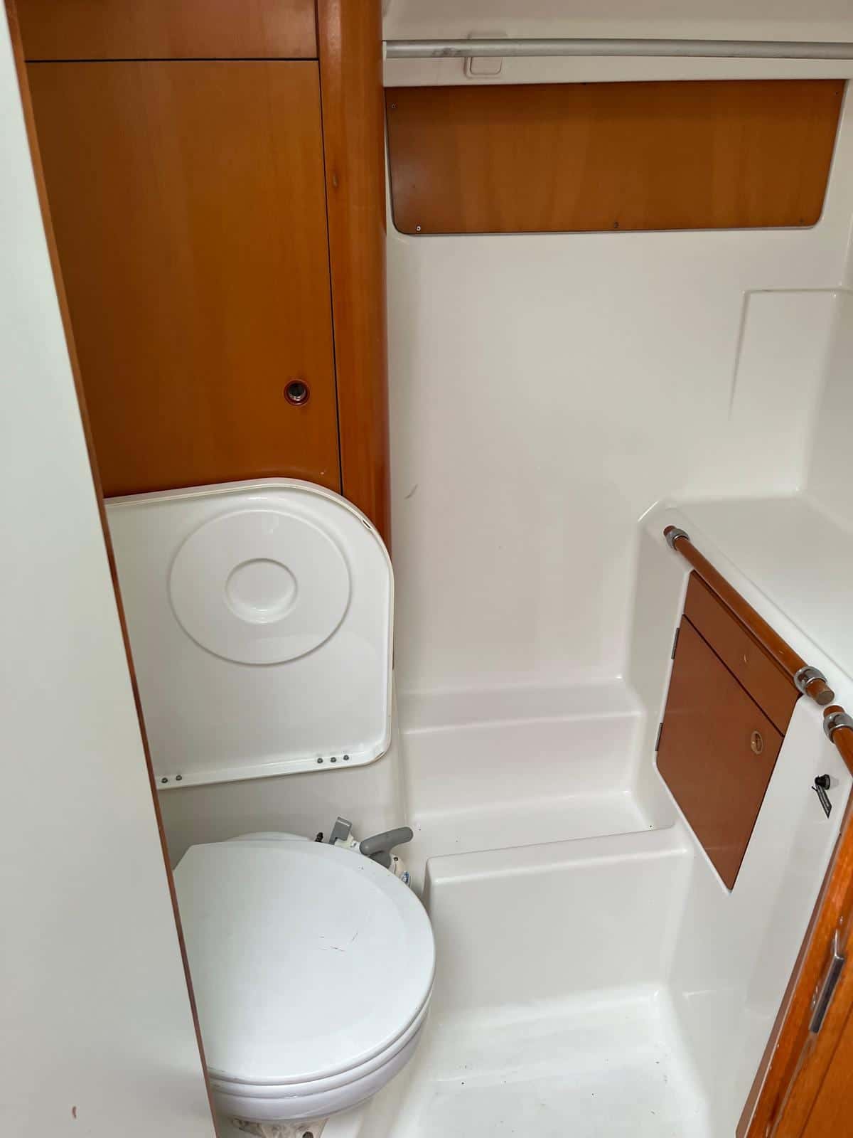 BENETEAU FIRST 44.7 RED DEVIL - miniatura 31