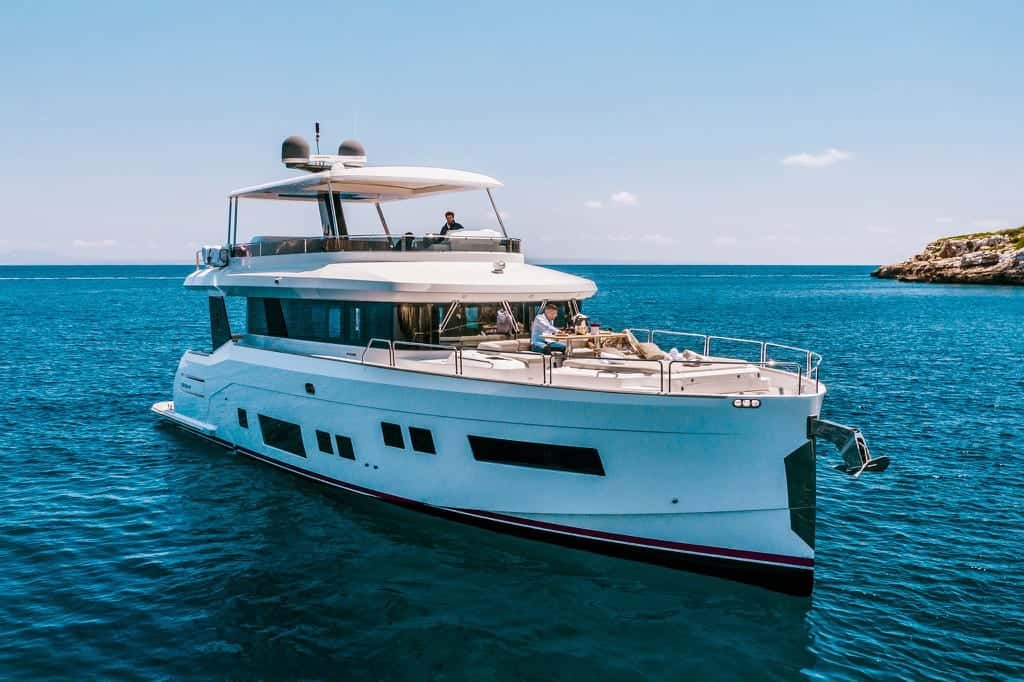 Sirena Yachts 64