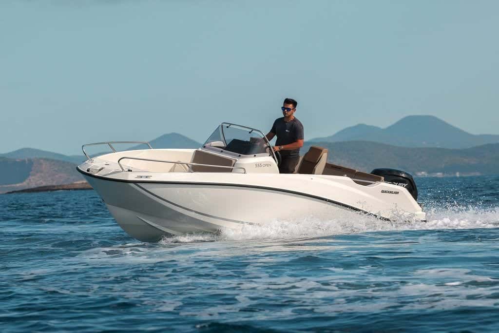 Quicksilver Activ 555 Open