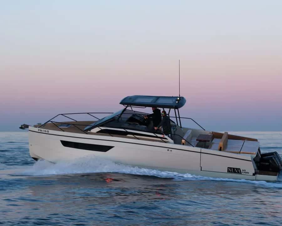 Nuva M11 Cabin