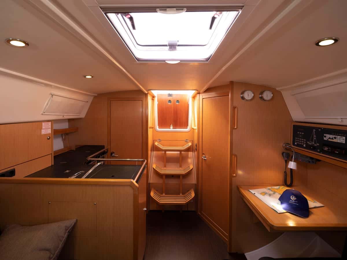Bavaria 32 CRUISER - miniatura 11