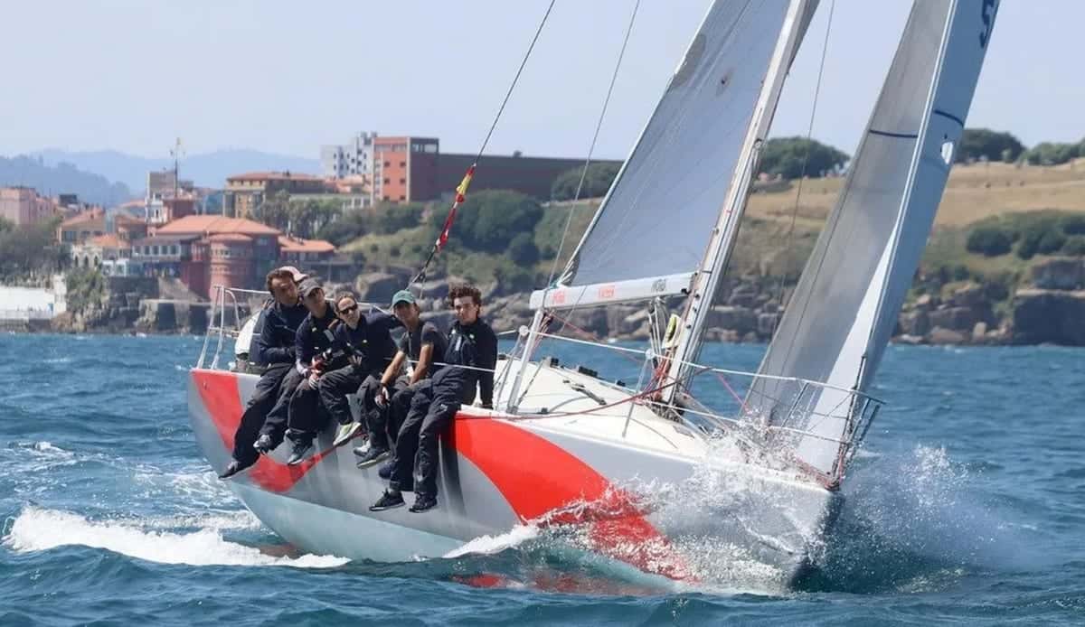 JEANNEAU ONE DESIGN 35 KAISER - miniatura 2