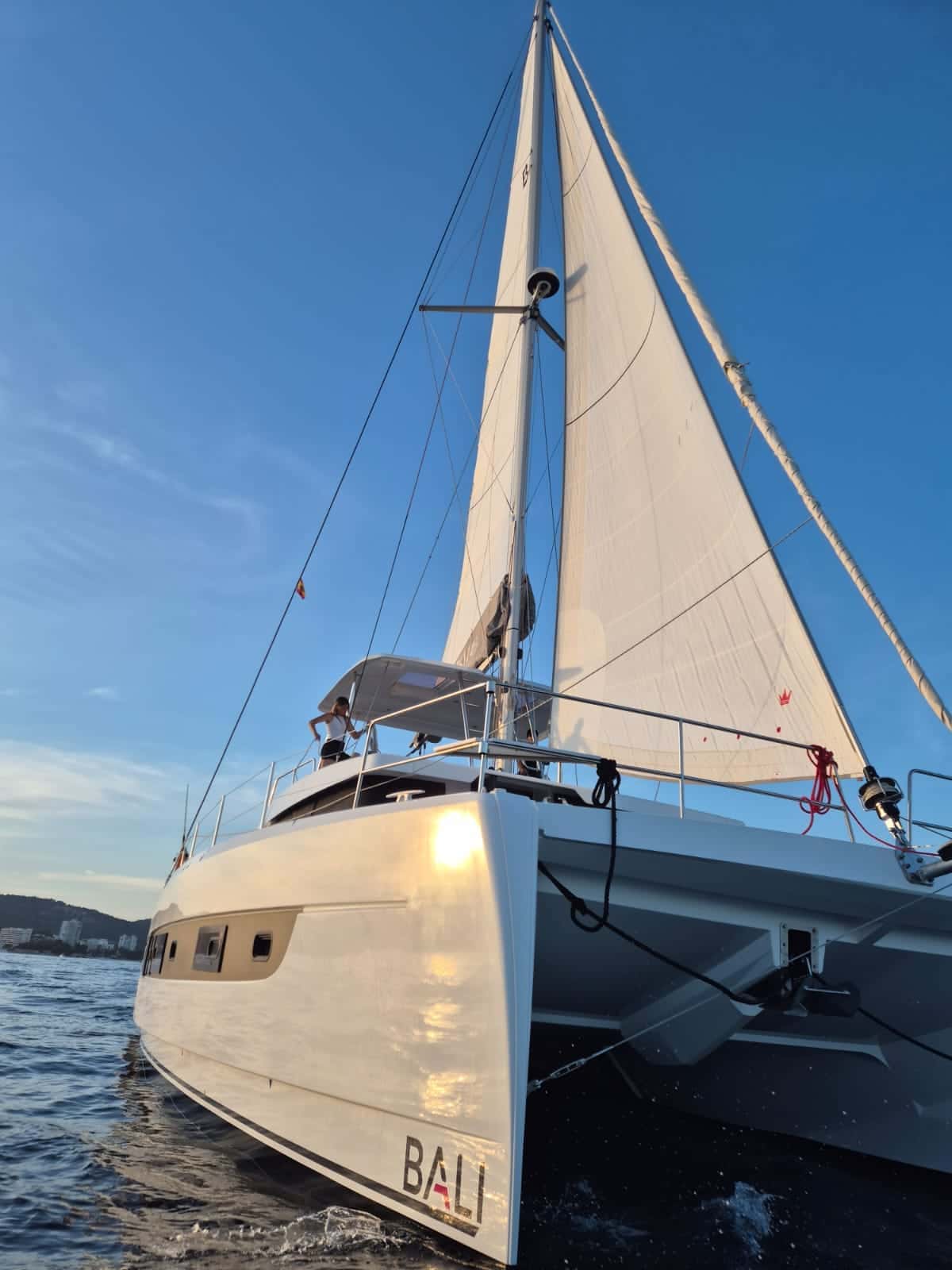 BALI Catamaran 4.6 Open Space TITAN III - miniatura 9