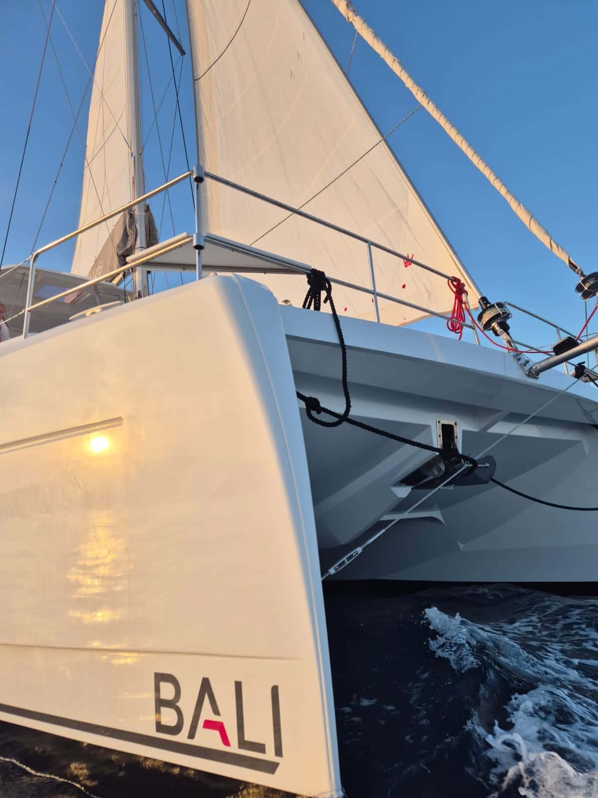BALI Catamaran 4.6 Open Space TITAN III - miniatura 10