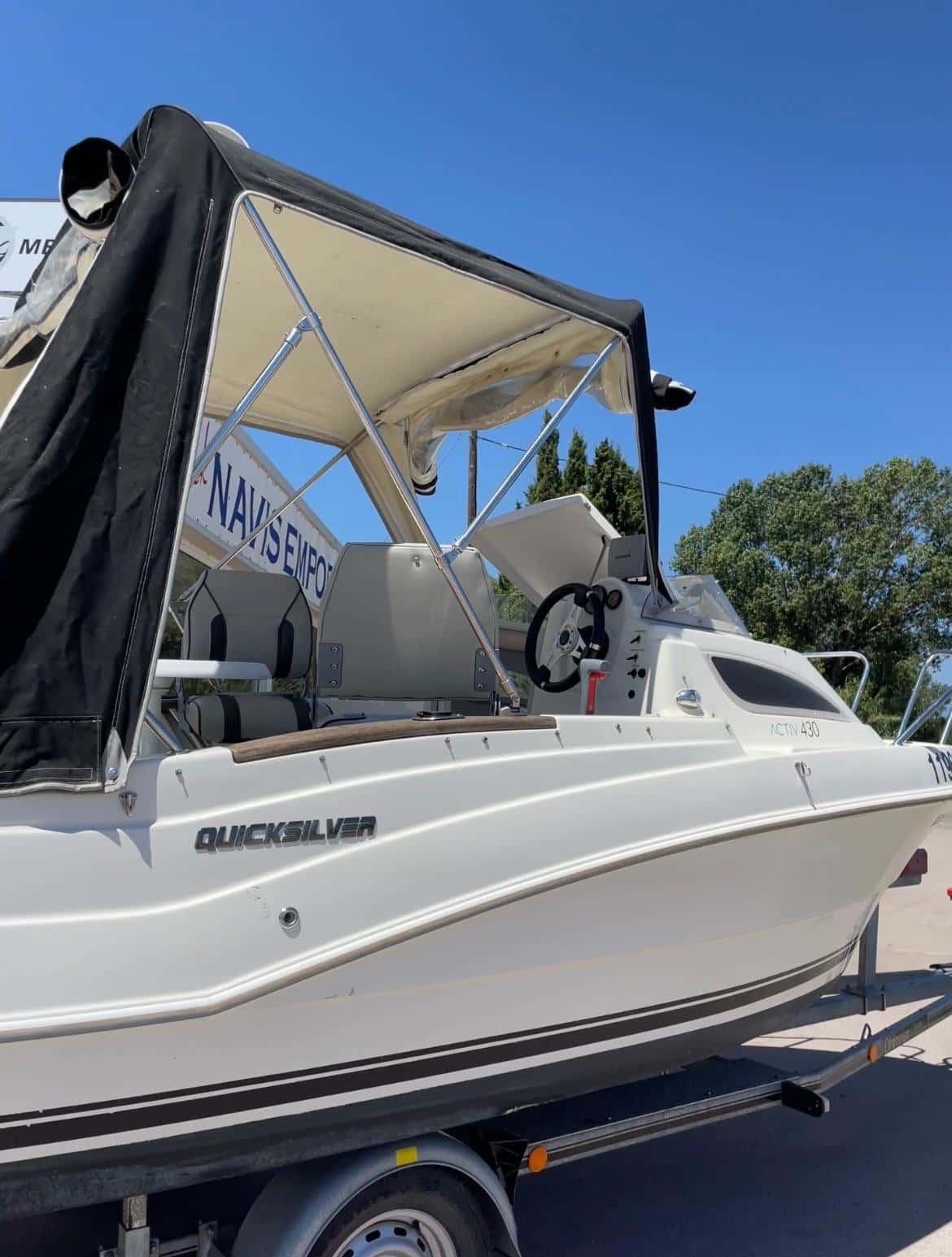 QUICKSILVER 430 ACTIV CABIN